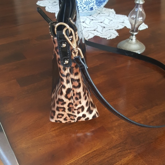 Black and animal print patent leather crossbody ba - Picture 3 of 3